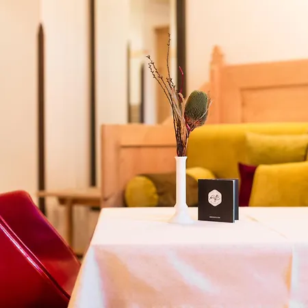 Raffl's St. Antoner Hof 酒店