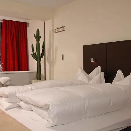 Raffl's St. Antoner Hof 5*