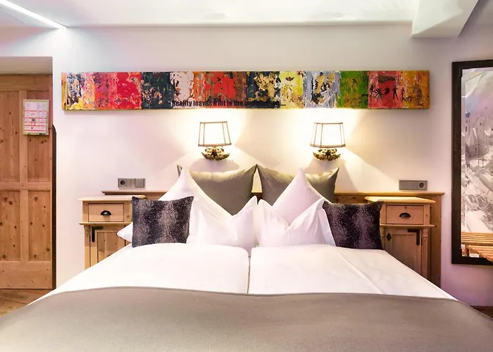 Raffl's St. Antoner Hof Hotel