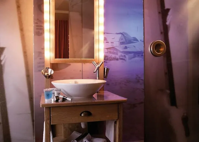 Raffl's St. Antoner Hof Hotel 5*