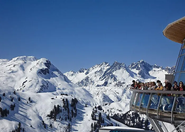 Raffl's St. Antoner Hof Otel 5*