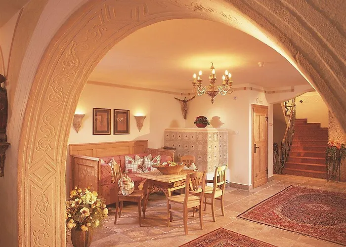 Raffl's St. Antoner Hof Otel 5*