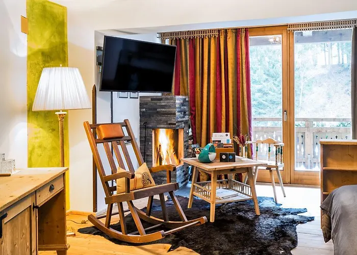 Raffl's St. Antoner Hof Otel