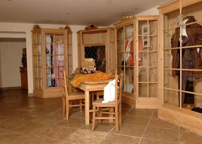 Raffl's St. Antoner Hof Otel 5*