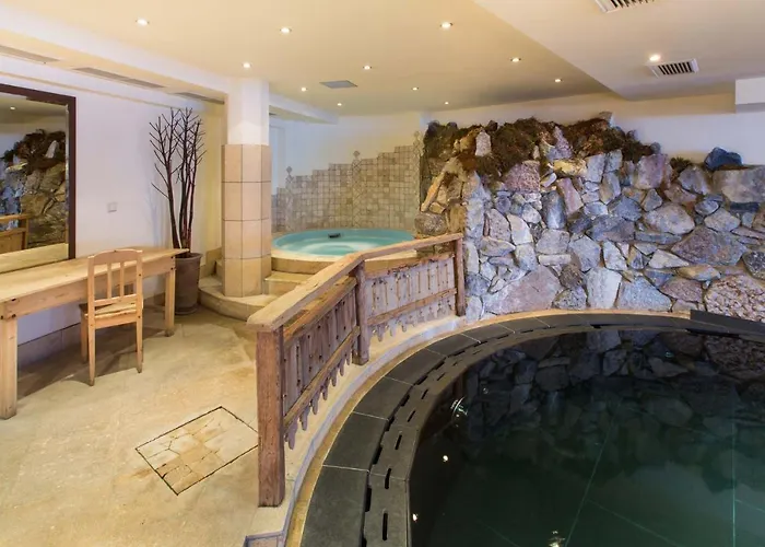 Hotel Raffl's St. Antoner Hof 5*