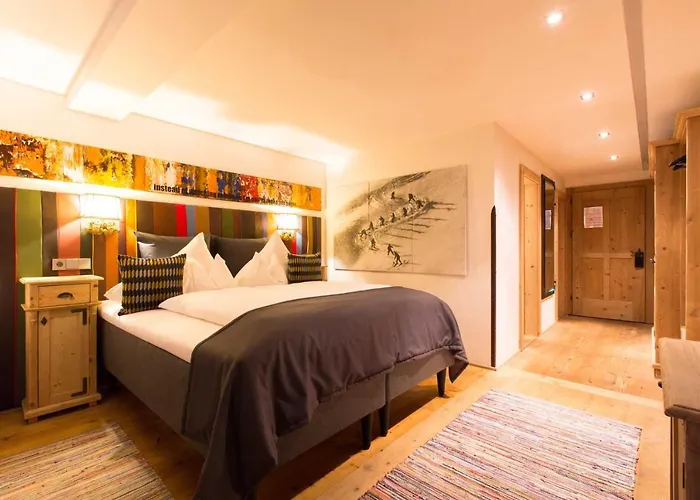 Raffl's St. Antoner Hof Otel 5*