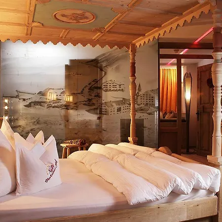 Hotel Raffl's St. Antoner Hof 5*