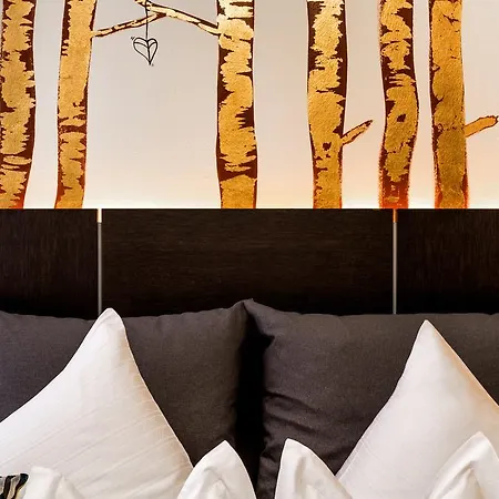 Raffl's St. Antoner Hof Hotel