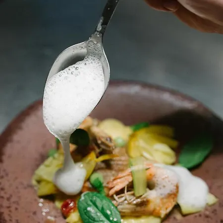 Raffl's St. Antoner Hof Hotel 5*